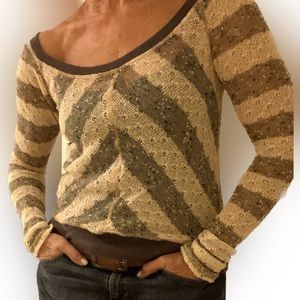 We the free light airy sweater type top size M